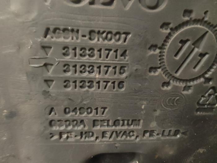 Tank från en Volvo S60 II (FS) 1.6 T3 16V 2011