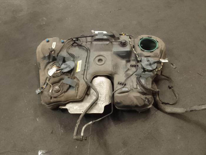 Tank från en Volvo S60 II (FS) 1.6 T3 16V 2011