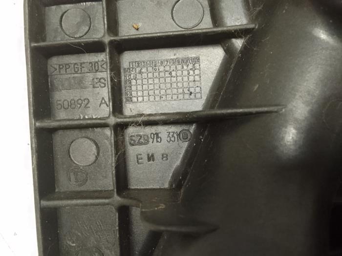 Pojemnik na akumulator z Seat Ibiza IV (6J5) 1.4 16V 2012