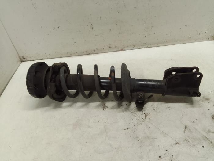 Front shock absorber rod, right from a Renault Trafic (1FL/2FL/3FL/4FL) 1.6 dCi 125 Twin Turbo 2017