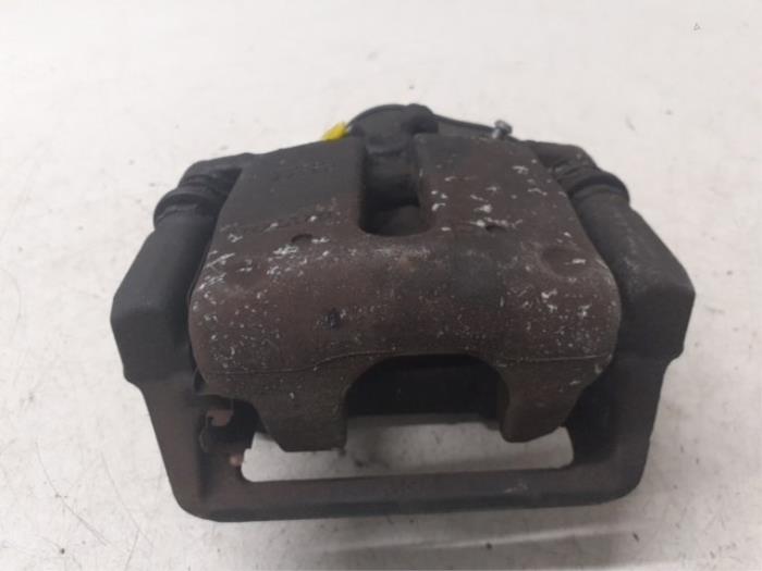 Gebrauchte Bremszange rechts hinten Volvo V70 (BW) 2.0 D3 16V Preis € 70,00 Margenregelung angeboten von Autodemontage van de Laar