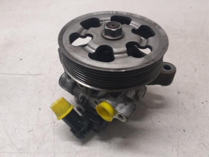 Usagé Pompe direction assistée Honda FR-V (BE) 1.8 i-VTEC 16V Prix € 110,00 Règlement à la marge proposé par Autodemontage van de Laar