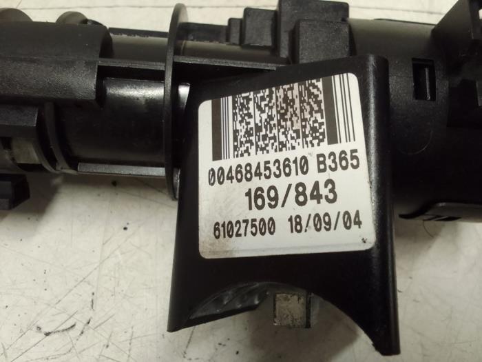 Ignition lock + key from a Fiat Panda (169) 1.2 Fire 2005