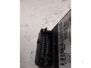 ABS Pumpe van een Volkswagen Passat Variant (3C5) 2.0 TDI 16V Bluemotion 2009