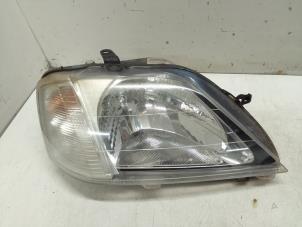 Used Headlight, right Dacia Logan MCV (KS) 1.6 Price € 50,00 Margin scheme offered by Autodemontage van de Laar