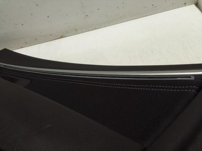 Revêtement portière haut 4portes avant droite d'un BMW 3 serie Gran Turismo (F34) 320d 2.0 16V 2017