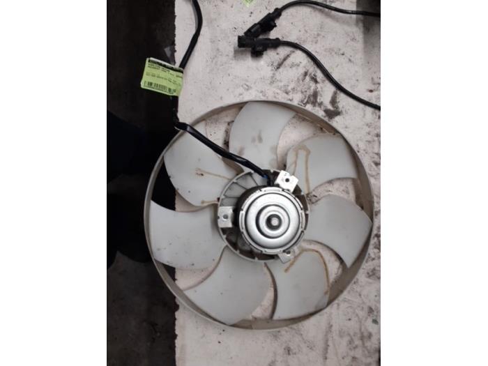 Używane Silnik wentylatora Peugeot 108 1.0 12V VVT-i Cena € 50,00 Procedura marży oferowane przez Autodemontage van de Laar