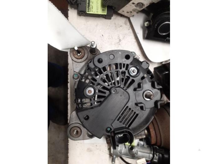 Begagnade Dynamo Volkswagen Caddy III (2KA,2KH,2CA,2CH) 1.6 TDI 16V Pris € 50,00 Marginaltabell erbjuds av Autodemontage van de Laar