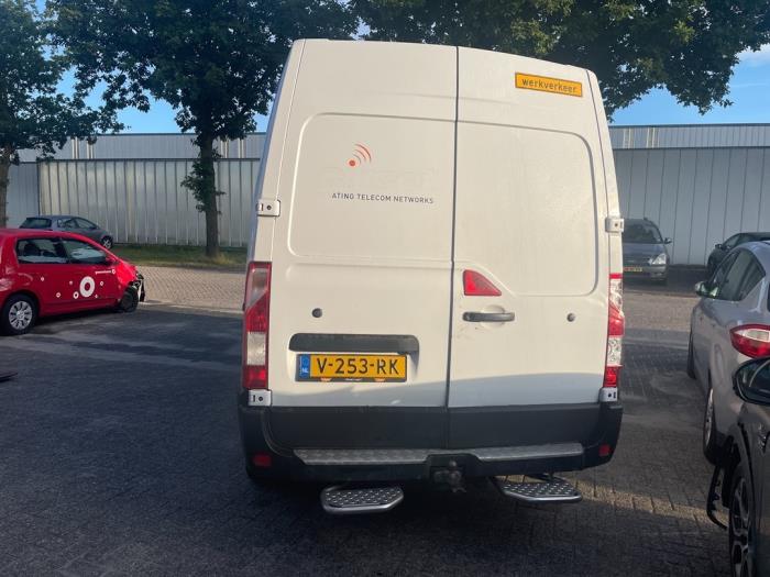 Taillight, right from a Opel Movano 2.3 CDTi 16V FWD 2018