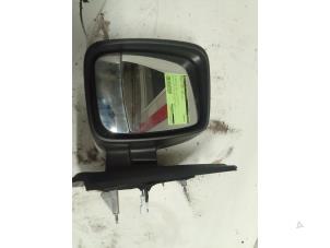 Used Wing mirror, left Renault Trafic (1FL/2FL/3FL/4FL) 1.6 dCi 95 Price € 121,00 Inclusive VAT offered by Autodemontage van de Laar