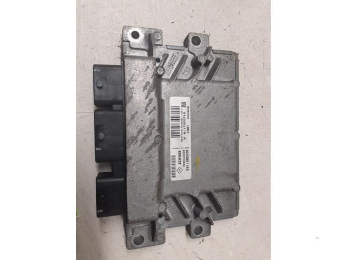 Used Engine management computer Renault Clio III Estate/Grandtour (KR) 1.2 16V TCE 100 Price € 85,00 Margin scheme offered by Autodemontage van de Laar