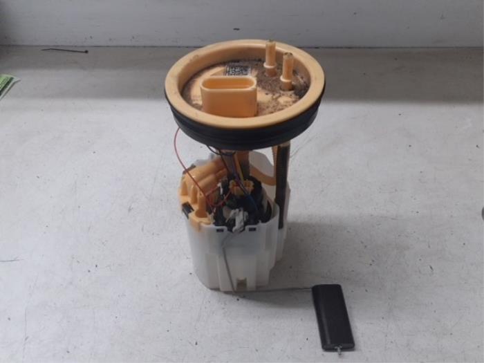Bomba eléctrica de combustible de un Volkswagen Transporter T6 2.0 TDI 150 2018
