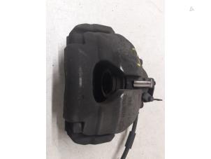 Used Front brake calliper, left Volkswagen Transporter T6 2.0 TDI 150 Price € 96,80 Inclusive VAT offered by Autodemontage van de Laar