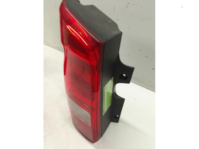 Taillight, left from a Mercedes-Benz Vito (447.6) 2.0 114 CDI 16V 4x4 2020