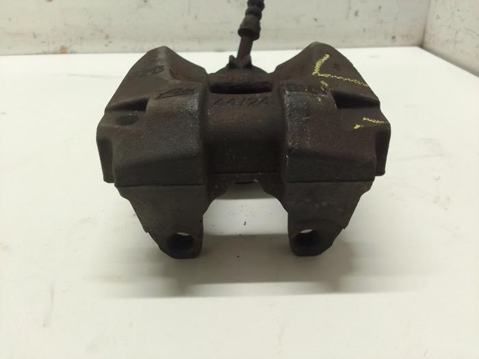 Gebrauchte Bremszange links hinten BMW 5 serie Gran Turismo (F07) 520d 16V Preis € 75,00 Margenregelung angeboten von Autodemontage van de Laar