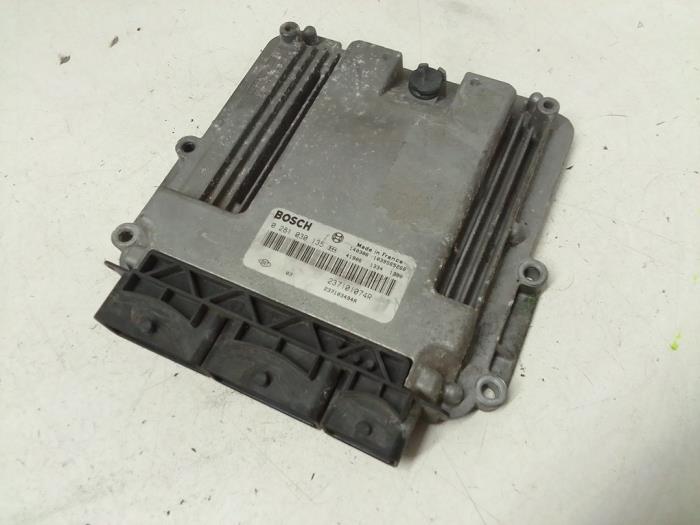 Used Engine management computer Renault Grand Scénic III (JZ) 1.6 dCi Price € 225,00 Margin scheme offered by Autodemontage van de Laar