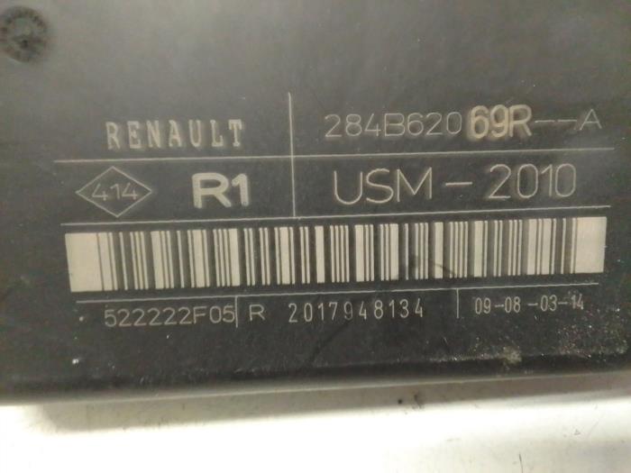 Caja de fusibles de un Renault Grand Scénic III (JZ) 1.6 dCi 2014