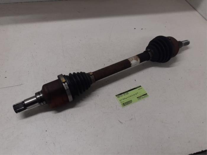 Gebrauchte Antriebswelle links vorne Ford Focus 3 Wagon 1.0 Ti-VCT EcoBoost 12V 100 Preis € 100,00 Margenregelung angeboten von Autodemontage van de Laar