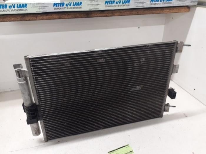 Usagé Radiateur clim Ford Focus 3 Wagon 1.0 Ti-VCT EcoBoost 12V 100 Prix € 70,00 Règlement à la marge proposé par Autodemontage van de Laar