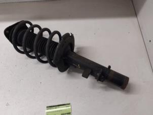 Used Front shock absorber rod, left Ford Focus 3 Wagon 1.0 Ti-VCT EcoBoost 12V 100 Price on request offered by Autodemontage van de Laar