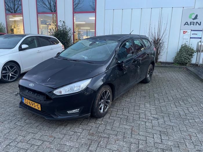 Begagnade Lufttratt Ford Focus 3 Wagon 1.0 Ti-VCT EcoBoost 12V 100 Pris € 30,00 Marginaltabell erbjuds av Autodemontage van de Laar
