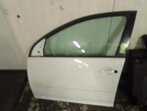 Used Door 4-door, front left Volkswagen Golf V (1K1) 1.9 TDI Price on request offered by Autodemontage van de Laar