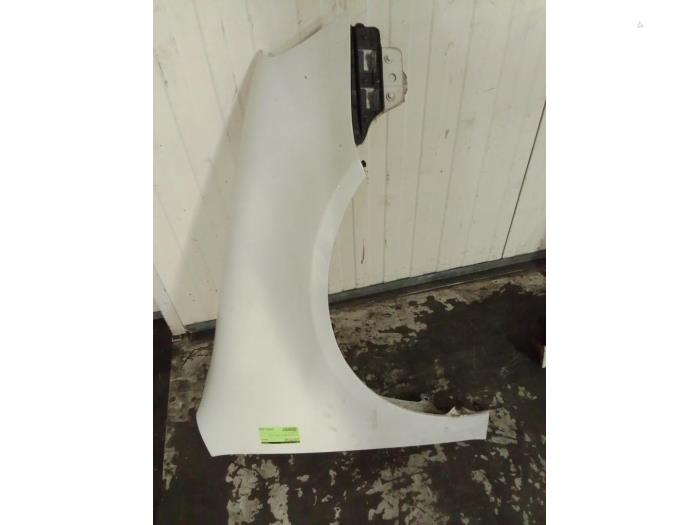 Front wing, right from a Volkswagen Golf V (1K1) 1.9 TDI 2008
