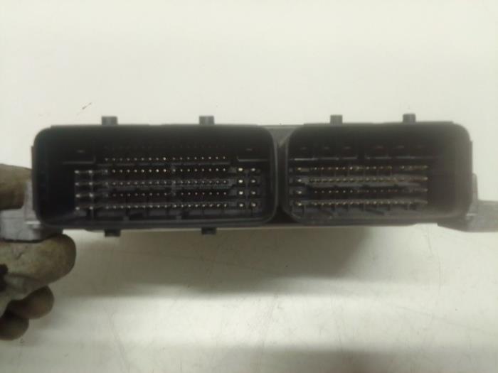 Engine management computer from a Citroën Jumpy 2.0 Blue HDI 180 2020