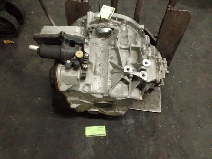 Gearbox from a Mercedes-Benz A (177.0) 2.0 A-220 Turbo 16V 2020
