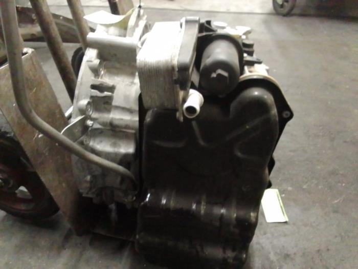 Gearbox from a Mercedes-Benz A (177.0) 2.0 A-220 Turbo 16V 2020