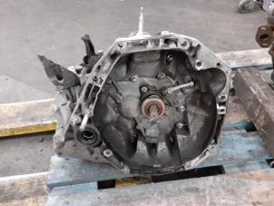 Used Gearbox Renault Clio IV Estate/Grandtour (7R) 1.5 Energy dCi 90 FAP Price on request offered by Autodemontage van de Laar