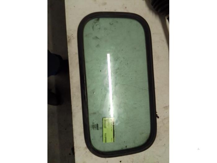 Usados Tabique de ventanilla Iveco New Daily VI 33S16, 35C16, 35S16 Precio € 60,50 IVA incluido ofrecido por Autodemontage van de Laar