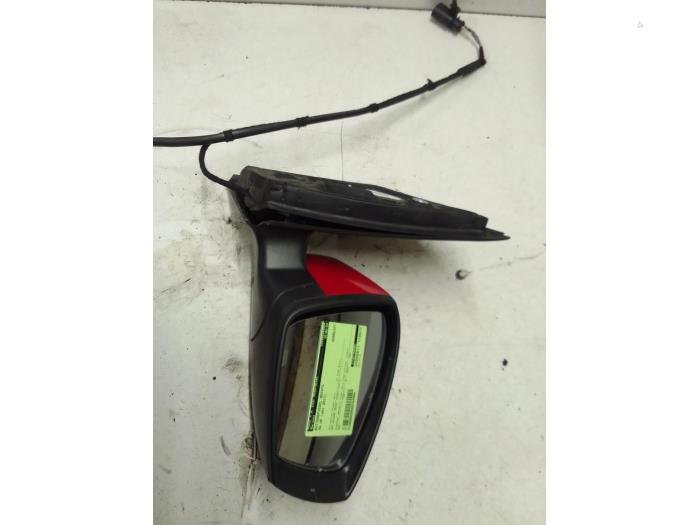 Wing mirror, right from a Volkswagen Up! (121) 1.0 12V 60 2017