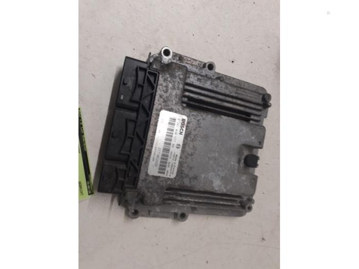 Used Engine management computer Opel Movano 2.3 CDTi 16V FWD Price € 225,00 Margin scheme offered by Autodemontage van de Laar
