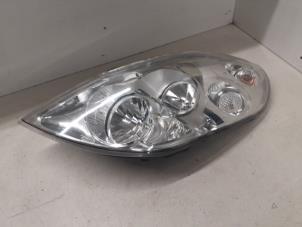 Used Headlight, left Opel Movano 2.3 CDTi 16V FWD Price on request offered by Autodemontage van de Laar