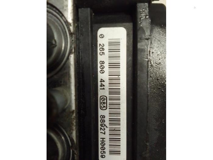 ABS pump from a Citroën C1 1.0 12V 2008