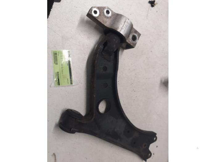 Front wishbone, right from a Audi A3 Cabriolet (8P7) 1.6 TDI 16V 2011