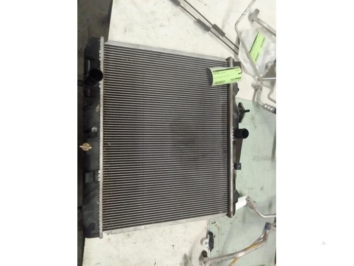 Usagé Radiateur Opel Agila (B) 1.2 16V Prix € 50,00 Règlement à la marge proposé par Autodemontage van de Laar