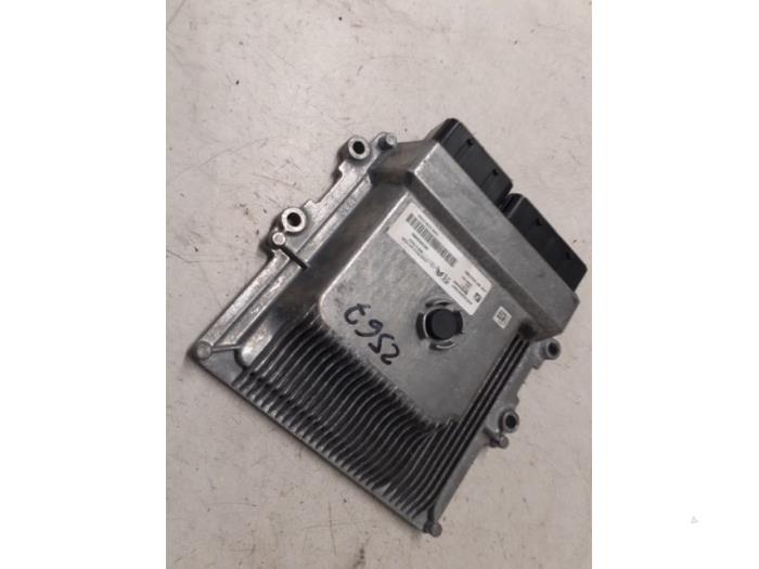 Engine management computer from a Opel Crossland (X) 1.2 Turbo 12V 2019