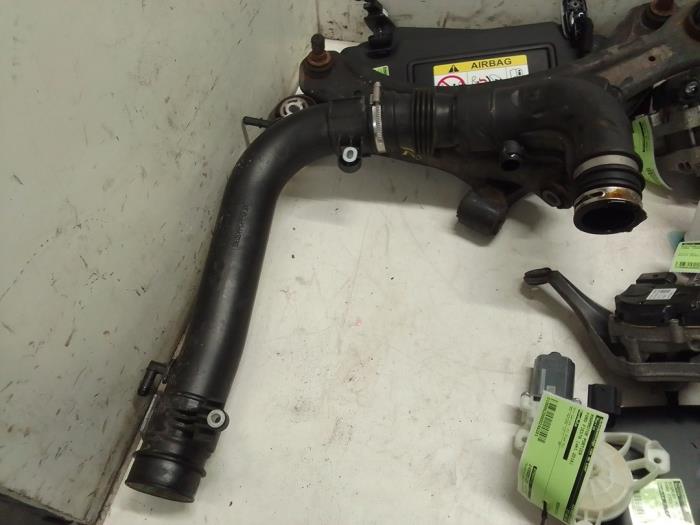 Gebrauchte Ansaugbrugge Ford Fiesta 7 1.0 EcoBoost 12V 100 Preis € 50,00 Margenregelung angeboten von Autodemontage van de Laar