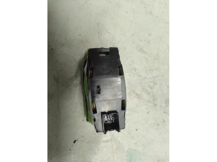 Light switch from a Ford Fiesta 7 1.0 EcoBoost 12V 100 2018