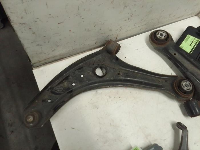 Front wishbone, right from a Ford Fiesta 7 1.0 EcoBoost 12V 100 2018