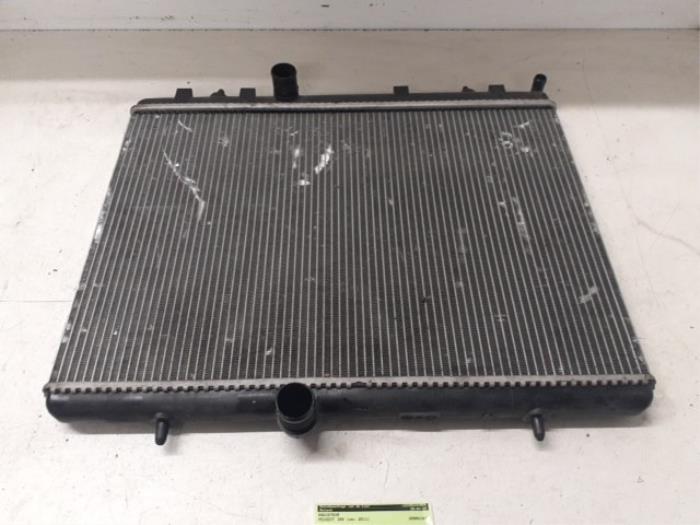 Used Radiator Peugeot 308 SW (4E/H) 1.6 VTI 16V Price € 50,00 Margin scheme offered by Autodemontage van de Laar