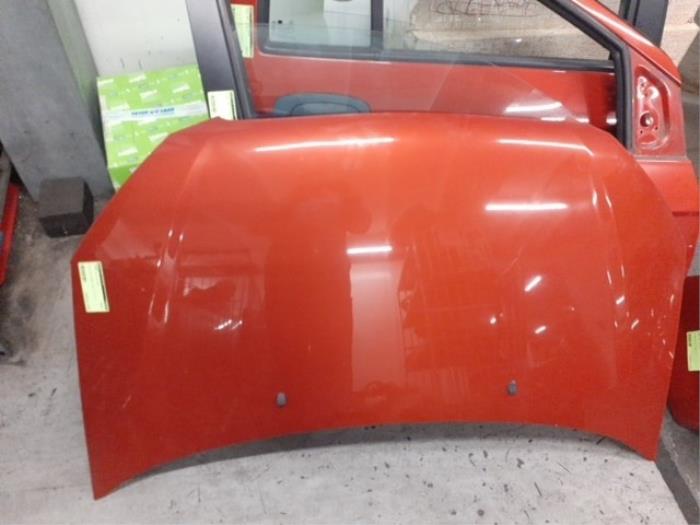 Używane Maska Hyundai Getz 1.1i 12V Cena € 100,00 Procedura marży oferowane przez Autodemontage van de Laar