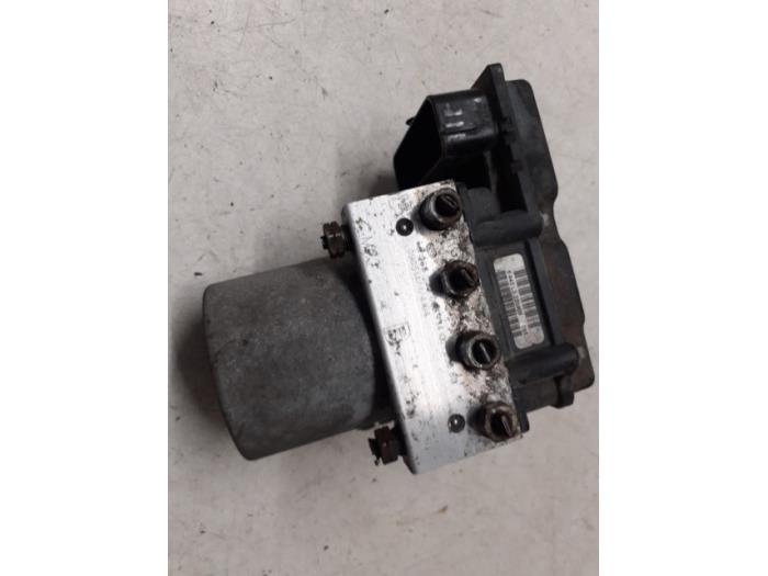 Usagé Bloc ABS Fiat Scudo (270) 2.0 D Multijet Prix sur demande proposé par Autodemontage van de Laar