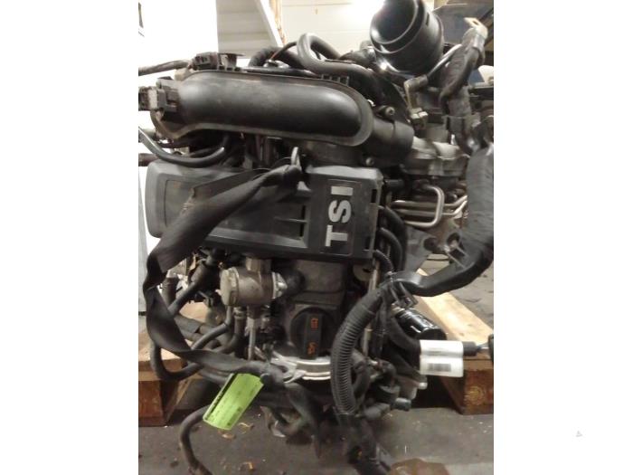 Engine from a Seat Ibiza IV (6J5) 1.2 TSI 2013