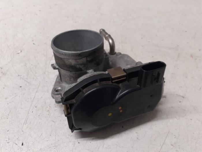 Used Throttle body Toyota Aygo (B40) 1.0 12V VVT-i Price € 30,00 Margin scheme offered by Autodemontage van de Laar