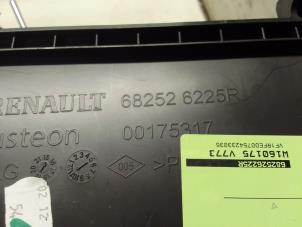 Used Glovebox Renault Kadjar (RFEH) 1.6 dCi 4x4 Price € 40,00 Margin scheme offered by Autodemontage van de Laar