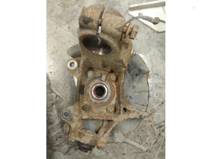 Knuckle, front right from a MINI Mini One/Cooper (R50) 1.6 16V Cooper 2005