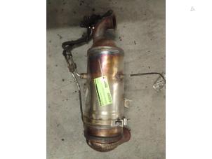 Used Particulate filter Renault Clio IV (5R) 0.9 Energy TCE 90 12V Price on request offered by Autodemontage van de Laar
